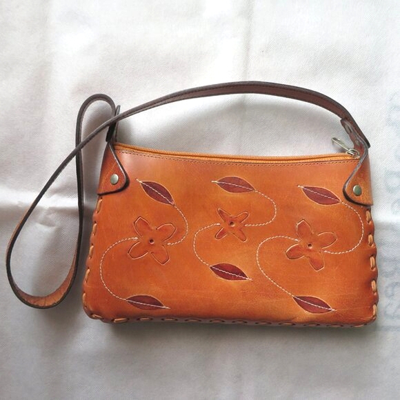 Fanco Rino Leather Flower Cutout And Whipstitch Details Mini Shoulder Bag - Picture 15 of 16